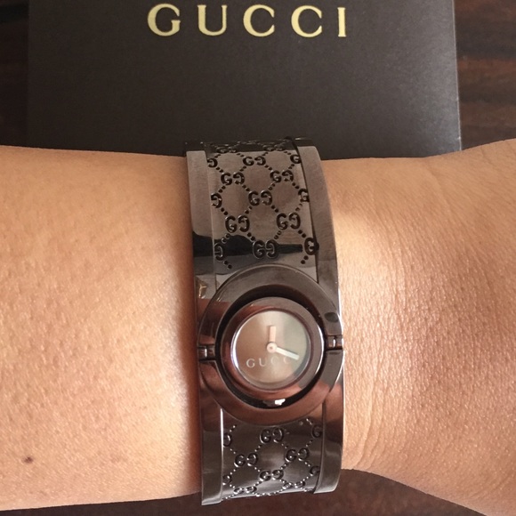Gucci Twirl Stainless Steel Quartz Watch - Picture 3 of 3